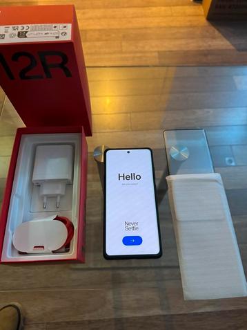 GSM Oneplus 12R Nieuwstaat 256Gb 16RAM beschikbaar voor biedingen