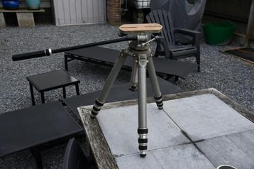 trépied tripod hyper stable (4.7Kg) 40 => 124cm vidéo, TV, Hi-fi & Vidéo, Photo | Trépieds & Rotules, Enlèvement ou Envoi, Avec rotule