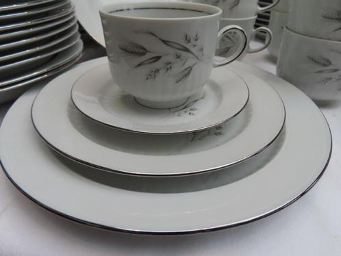 Bavaria servies  WINTERLING MARKTLEUTHEN ( 72 DELEN), Huis en Inrichting, Keuken | Servies, Zo goed als nieuw, Compleet servies