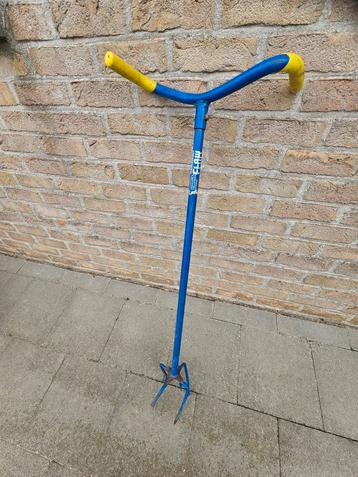 Tuinklauw beschikbaar voor biedingen