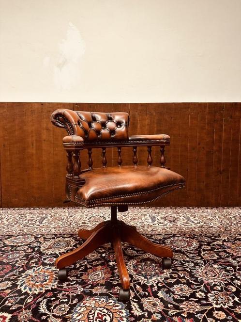 Engelse Westminster Chesterfield Captain Chair Bureaustoel, Antiek en Kunst, Antiek | Kantoor en Zakelijk, Ophalen of Verzenden