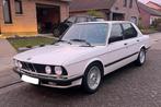 BMW E28 520i Manueel in zeer originele staat, Auto's, BMW, Wit, Handgeschakeld, Particulier, Onderhoudsboekje