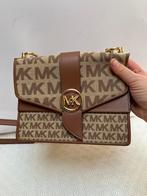 Michael Kors kleine handtas bruin leder met vakjes en riem, Handtassen en Accessoires, Tassen | Damestassen, Ophalen, Zo goed als nieuw