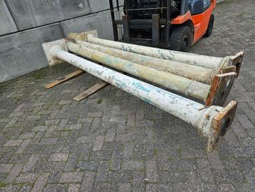 4 oude gietijzeren pilaren / zuilen / palen Hoog 2.80 meter, Enlèvement, Comme neuf
