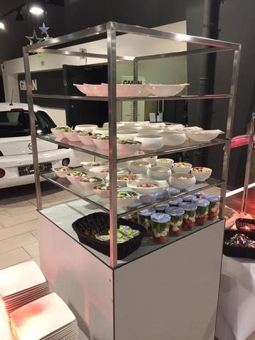 Vitrine kastjes beschikbaar voor biedingen