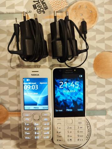 2 nokia telefoons 40€ per stuk laders inbegrepen