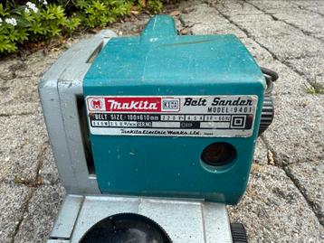 Schuurmachine Makita, Doe-het-zelf en Bouw, Gereedschap | Schuurmachines, Ophalen, Zo goed als nieuw, 600 tot 1200 watt, Bandschuurmachine