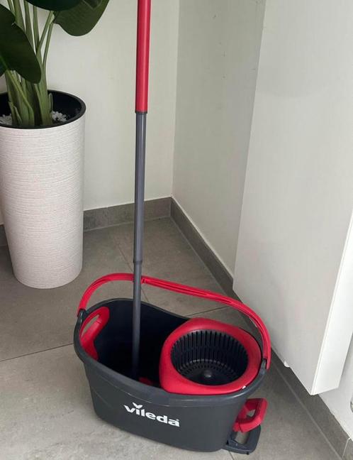 Vileda bezem met wringeremmer - Zo goed als nieuw!, Huis en Inrichting, Schoonmaakartikelen, Dweilemmer, -bak, of -wagen, Ophalen