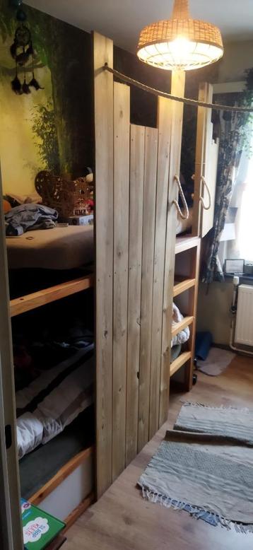 Half hoogslaper, omkeerbaar, met matras beschikbaar voor biedingen