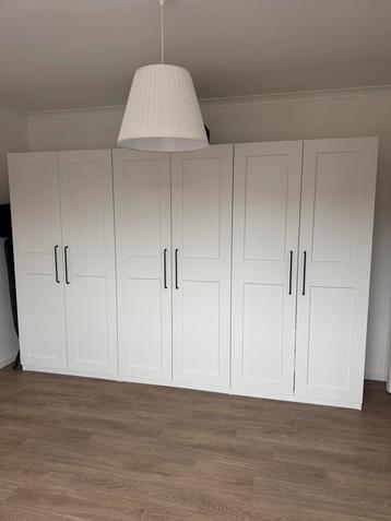 IKEA PAX kleerkast – witte kast in topstaat beschikbaar voor biedingen
