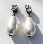 Prachtige nieuwe clipoorbellen - heel chique, Handtassen en Accessoires, Oorbellen, Ophalen of Verzenden, Nieuw, Wit