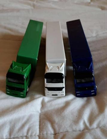 3 maquette vrachtwagen van biersoorten beschikbaar voor biedingen