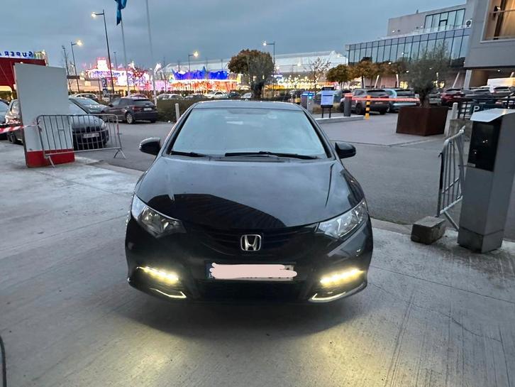 HONDA CIVIC 1.4 I-VTEC prete a être immatriculer !!, Auto's, Honda, Particulier, Civic, Achteruitrijcamera, Adaptieve lichten