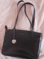 Sac Arthur et Aston., Enlèvement