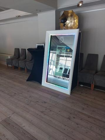 huur onze mirrorbooth/spiegelbooth beschikbaar voor biedingen
