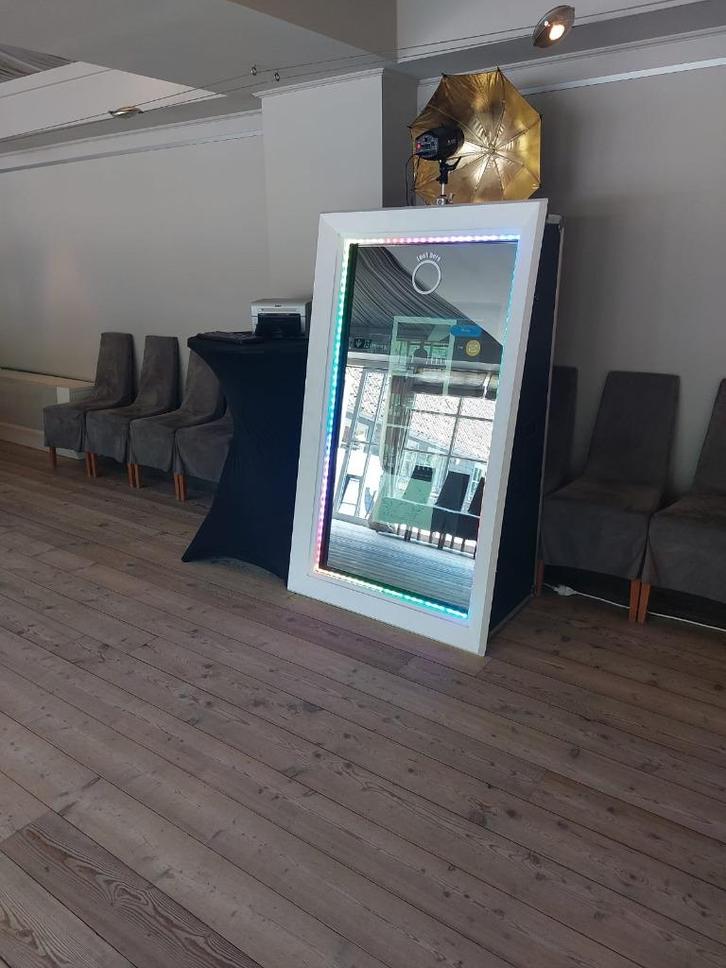huur onze mirrorbooth/spiegelbooth, Hobby & Loisirs créatifs, Articles de fête | Location, Neuf, Enlèvement ou Envoi