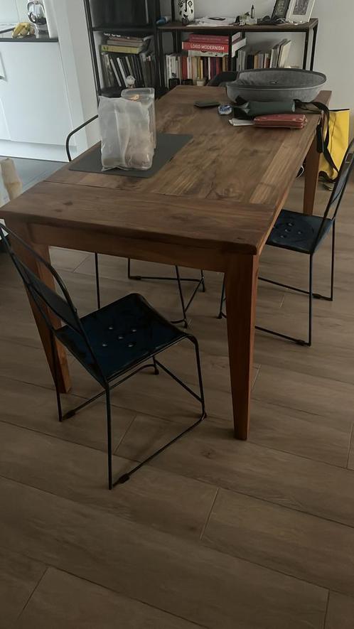 Handgemaakte massief houten tafel + 4 metalen stoelen, Huis en Inrichting, Tafels | Eettafels, Zo goed als nieuw, Metaal, Ophalen