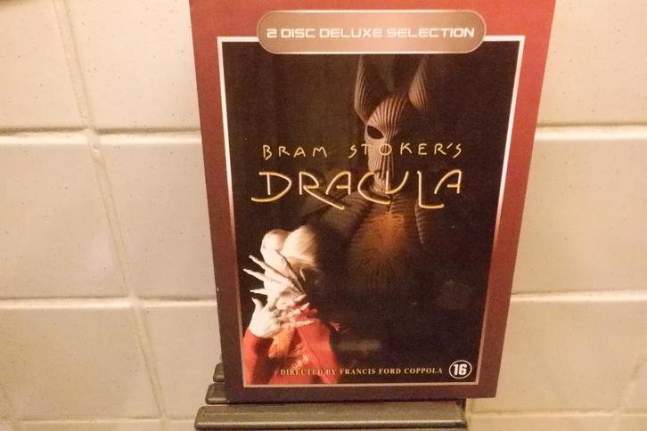 DVD2-DISC DELUXE SELECTION  Dracula., Cd's en Dvd's, Dvd's | Horror, Zo goed als nieuw, Vampiers of Zombies, Vanaf 16 jaar, Verzenden