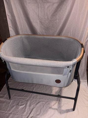 Maxi-cosi babybedje beschikbaar voor biedingen