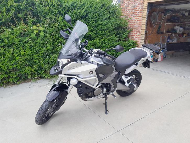 Honda VFR1200X Crosstourer, Motoren, Motoren | Honda, Bedrijf, Toermotor, meer dan 35 kW, 4 cilinders, ABS, Cardan-aandrijving