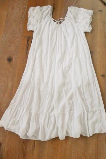 Jolie Robe Blanche Taille Unique NEUF !, Enlèvement, Neuf