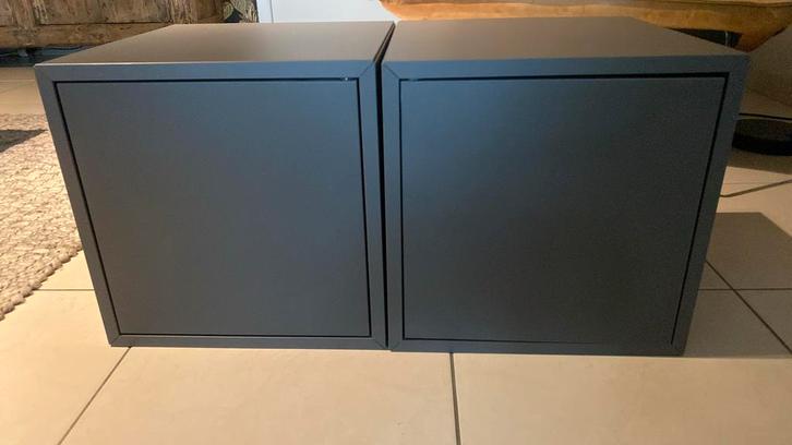 2x IKEA EKET kastjes+deur – donkergrijs – zo goed als nieuw, Huis en Inrichting, Kasten | Wandmeubels, Zo goed als nieuw, Minder dan 100 cm