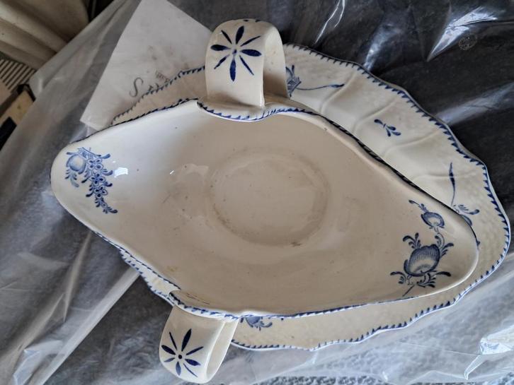 Saucière de marque boch. F la Louvière, Antiek en Kunst, Antiek | Schalen, Ophalen of Verzenden