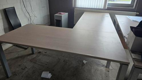 Bureau burotafel tafel eiken aluminium onderstel hoekbureau, Zakelijke goederen, Kantoor en Winkelinrichting | Kantoormeubilair en Inrichting