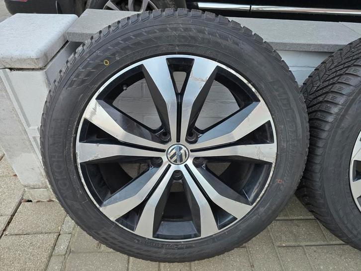 Velgen met nieuwe winterbanden 275 45 20 volkswagen touareg, Auto-onderdelen, Banden en Velgen, Banden en Velgen, Winterbanden