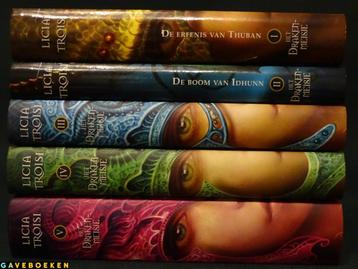 Drakenmeisje - Licia Troisi - Fantoom - 5x - Hardcover beschikbaar voor biedingen