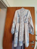 Robe taille M avec ceinture, Vêtements | Femmes, Taille 38/40 (M), Enlèvement ou Envoi, Comme neuf, SHEIN
