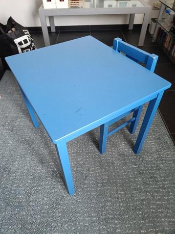 kindertafeltje + stoel IKEA beschikbaar voor biedingen