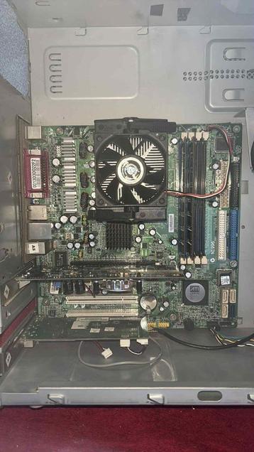 AMD Athlon 64 oude pc — voor onderdelen/retroproject beschikbaar voor biedingen