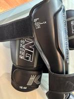 King leren kickboks set, Sport en Fitness, Ophalen, Zo goed als nieuw, Bokshandschoenen