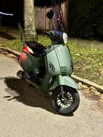 Gts toscana a klasse, Fietsen en Brommers, Ophalen, Zo goed als nieuw, Benzine