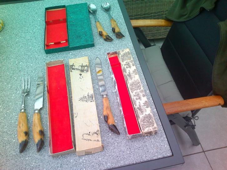 Vintage bestek met hertepoten., Antiek en Kunst, Antiek | Bestek, Ophalen of Verzenden