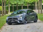 Mercedes A klasse A180 a 180 benzine AMG LINE | SEDAN | PANO, Auto's, Mercedes-Benz, Alcantara, Beige, Bedrijf, 5 zetels