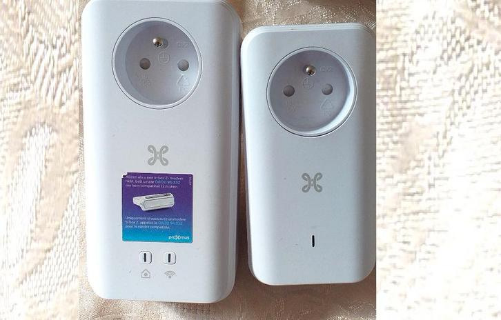 PLC WiFi-extender V2 -MT2881Signaalversterker -2 indicatoren, Computers en Software, WiFi-versterkers, Ophalen of Verzenden