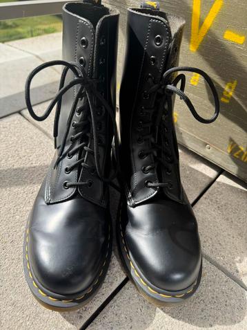 Dr Martens 1490 SMOOTH LEREN HOGE 42 beschikbaar voor biedingen