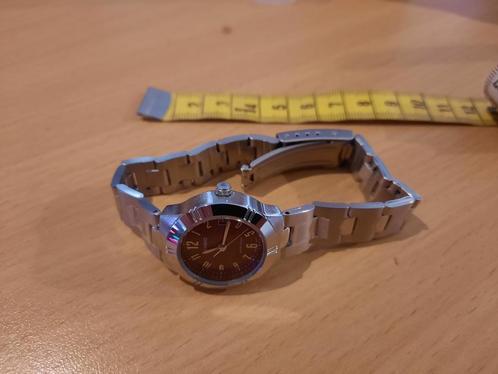 Montre femme casio, Handtassen en Accessoires, Horloges | Dames, Nieuw, Polshorloge, Overige merken, Staal, Staal, Ophalen of Verzenden
