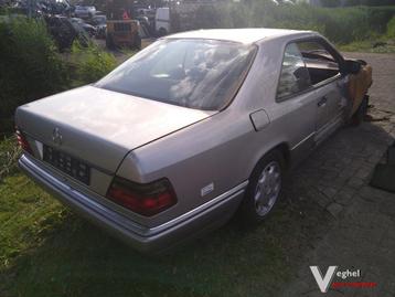 achterraam mercedes w124 coupe 1995 beschikbaar voor biedingen