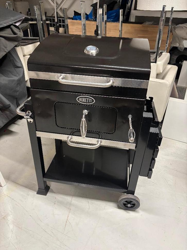BBQ Boretti CARBONE 2.0 bbq houtskool verstelbaar kolenrek, Tuin en Terras, Houtskoolbarbecues, Zo goed als nieuw, Met accessoires