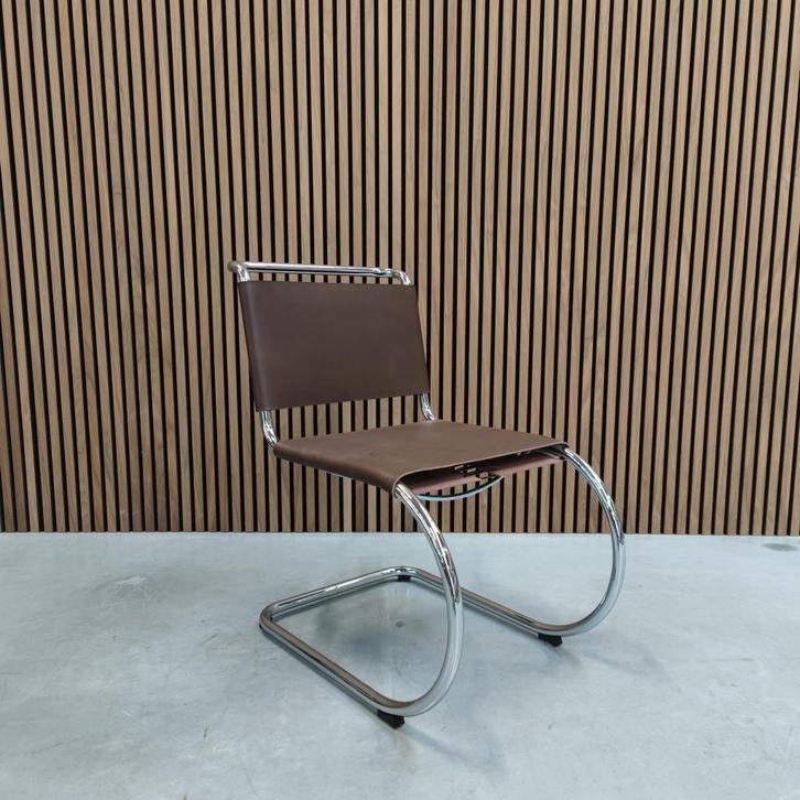 Thonet S 533 Eetkamerstoel – Chroom met Mokka Leder, Antiek en Kunst, Antiek | Meubels | Tafels, Ophalen of Verzenden