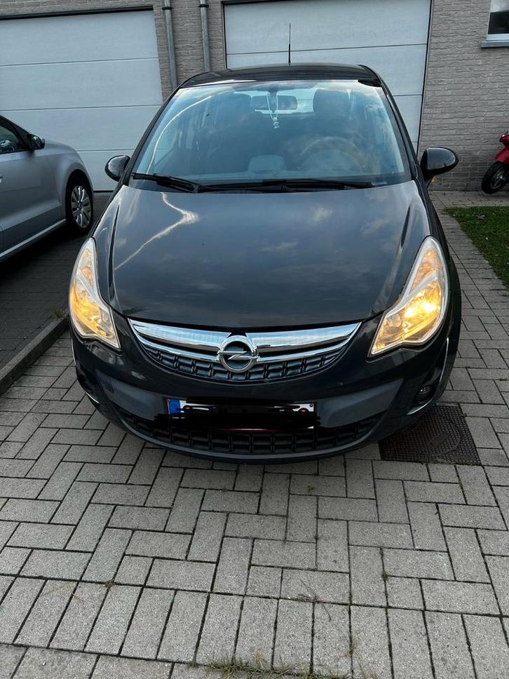 Opel corsa D 1.4e automatisch 150dkm, Auto's, Opel, Particulier, Corsa, ABS, Adaptive Cruise Control, Airbags, Airconditioning