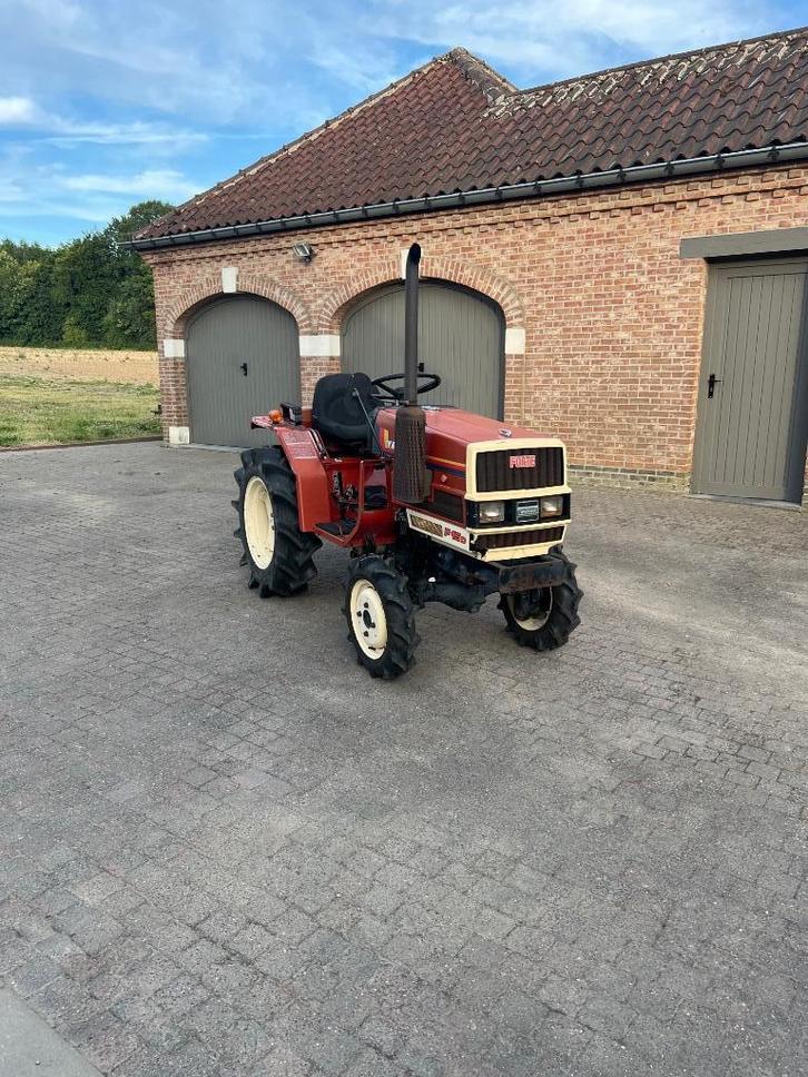 *prachtige moderne Yanmar f15d 18pk 3cil 4x4 zijschakeling!*, Tuin en Terras, Zitmaaiers, Elektrische starter, Versnellingen, Ophalen