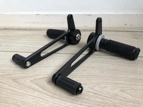 Rearset / rem schakelset + voetsteunen, Motoren, Onderdelen | Oldtimers, Nieuw, Ophalen of Verzenden