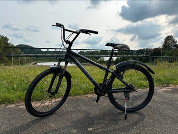 Vtt giant  disponible aux enchères