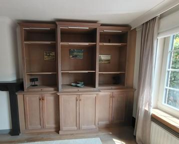 Boekenkast in eik  beschikbaar voor biedingen