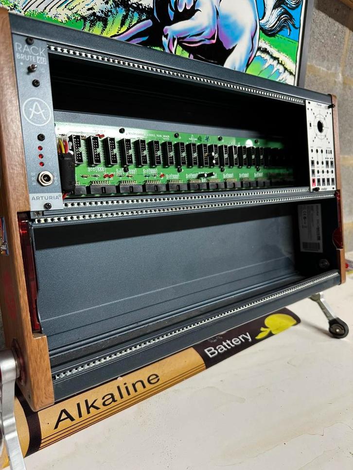 Eurorack case - Arturia RackBrute 6U, Muziek en Instrumenten, Synthesizers, Zo goed als nieuw, Ophalen of Verzenden