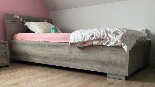 Eenpersoonsbed met matras, dekbed en lakens, Maison & Meubles, Chambre à coucher | Lits, Enlèvement